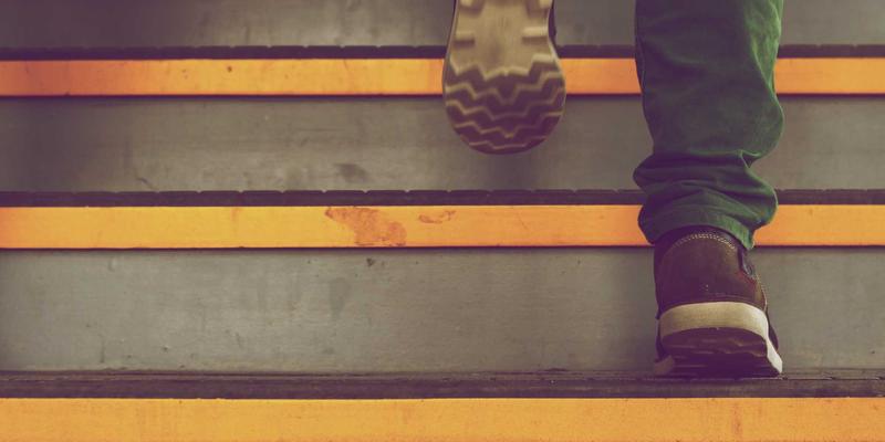 突破传统：高熵合金微观结构设计如何革新不锈钢与钛合金的耐腐蚀涂层技术 | 宇星金属前沿